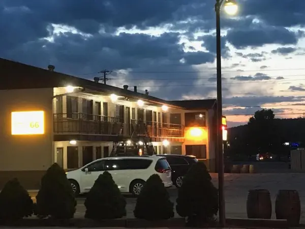Westerner Motel Main image